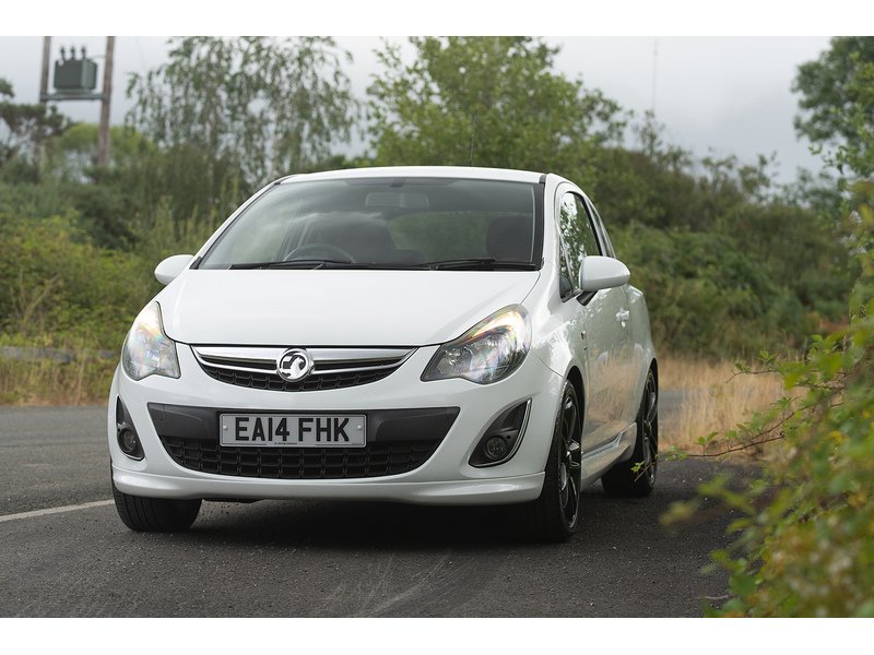 Vauxhall 1.4 16V SRi Hatchback 3dr Petrol Manual Euro 5 (100 ps)