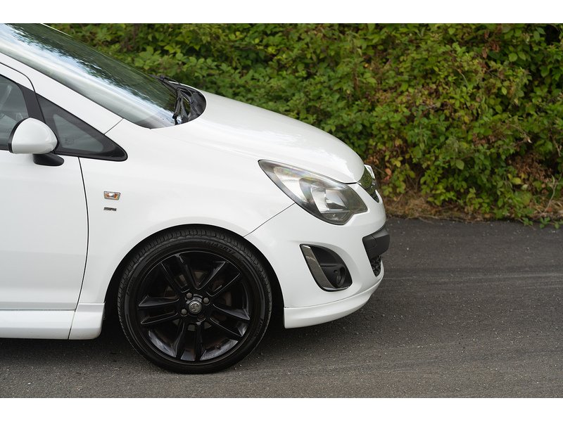 Vauxhall 1.4 16V SRi Hatchback 3dr Petrol Manual Euro 5 (100 ps)