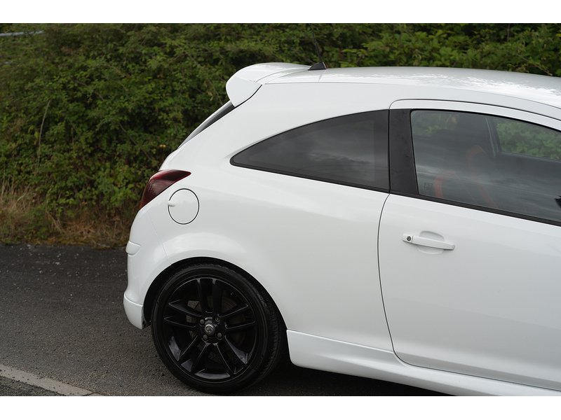 Vauxhall 1.4 16V SRi Hatchback 3dr Petrol Manual Euro 5 (100 ps)