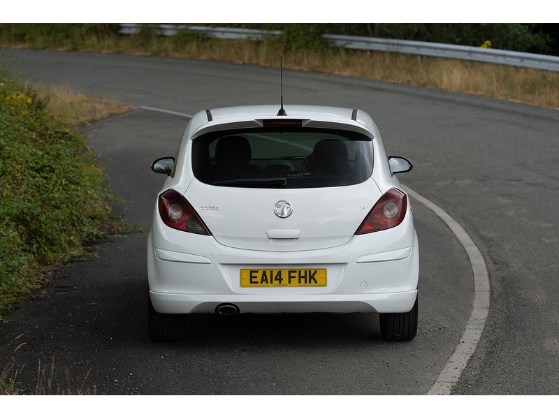 Vauxhall 1.4 16V SRi Hatchback 3dr Petrol Manual Euro 5 (100 ps)