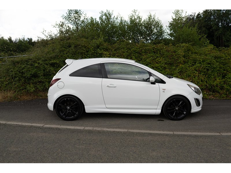 Vauxhall 1.4 16V SRi Hatchback 3dr Petrol Manual Euro 5 (100 ps)