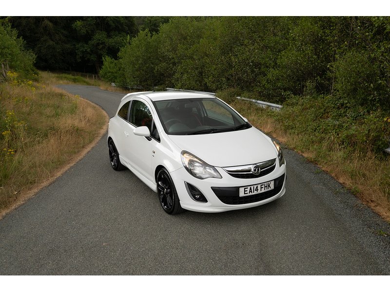 Vauxhall 1.4 16V SRi Hatchback 3dr Petrol Manual Euro 5 (100 ps)