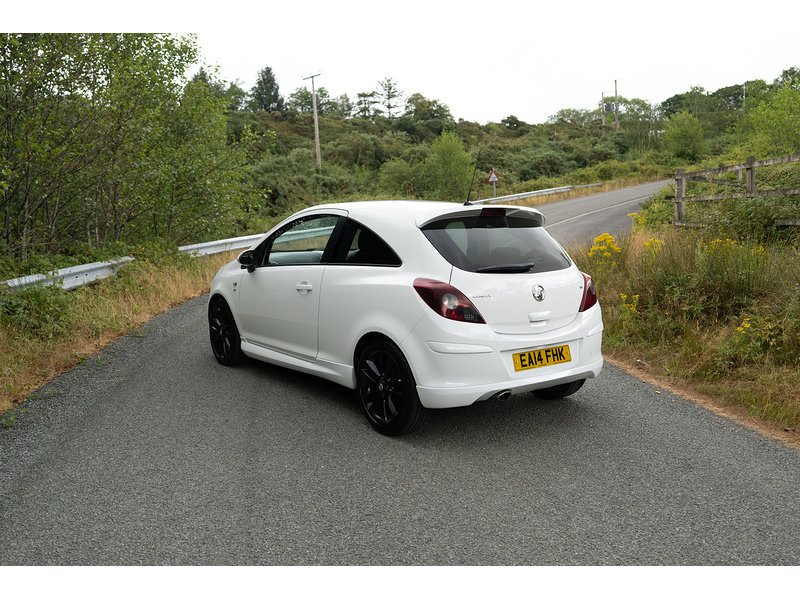 Vauxhall 1.4 16V SRi Hatchback 3dr Petrol Manual Euro 5 (100 ps)