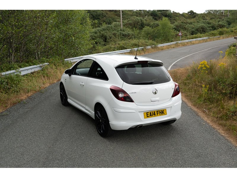 Vauxhall 1.4 16V SRi Hatchback 3dr Petrol Manual Euro 5 (100 ps)