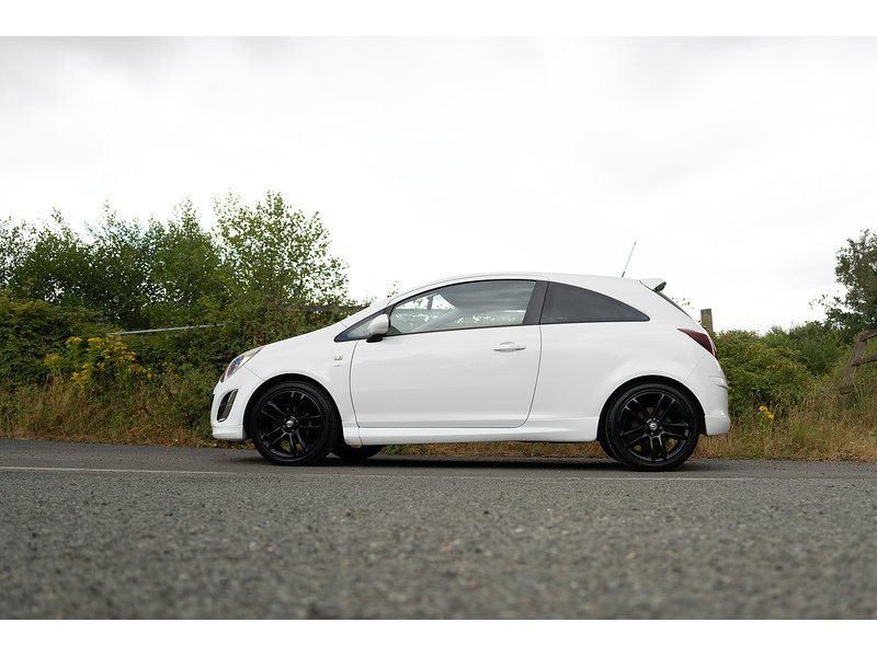Vauxhall 1.4 16V SRi Hatchback 3dr Petrol Manual Euro 5 (100 ps)