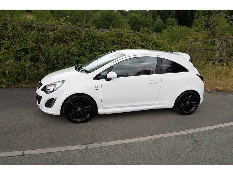Vauxhall 1.4 16V SRi Hatchback 3dr Petrol Manual Euro 5 (100 ps)