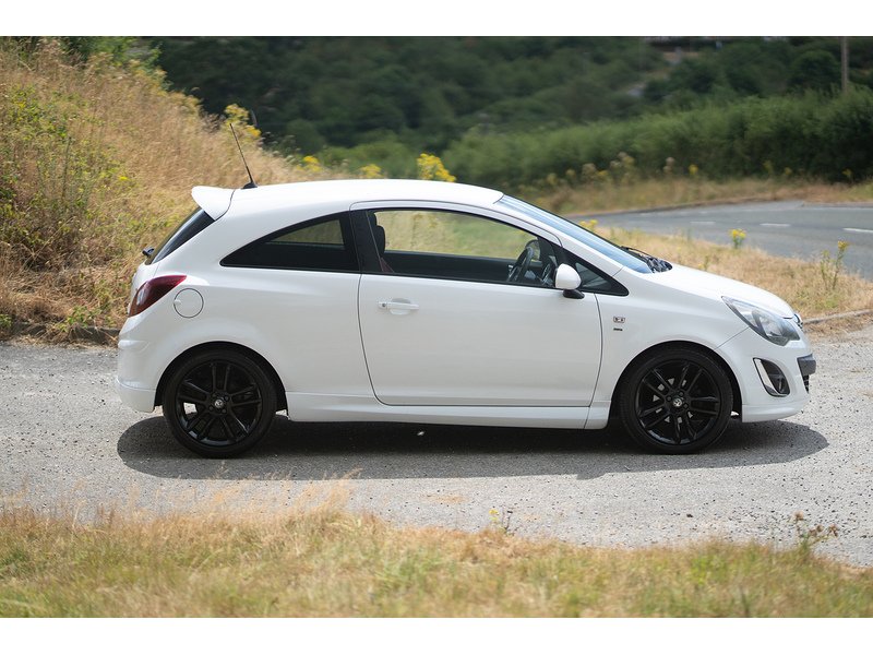 Vauxhall 1.4 16V SRi Hatchback 3dr Petrol Manual Euro 5 (100 ps)