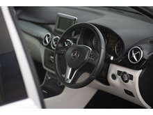 1.6 B180 BlueEfficiency SE MPV 5dr Petrol 7G-DCT Euro 5 (s/s) (122 ps)