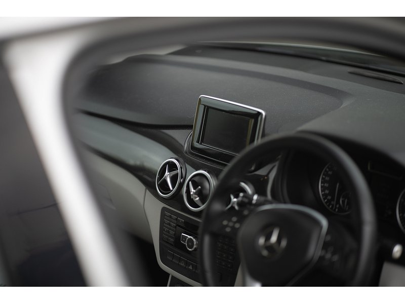 Mercedes-Benz 1.6 B180 BlueEfficiency SE MPV 5dr Petrol 7G-DCT Euro 5 (s/s) (122 ps)