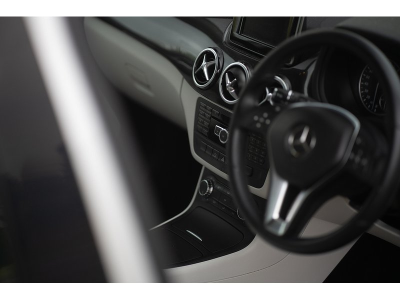 Mercedes-Benz 1.6 B180 BlueEfficiency SE MPV 5dr Petrol 7G-DCT Euro 5 (s/s) (122 ps)