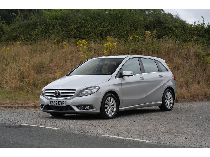 Mercedes-Benz 1.6 B180 BlueEfficiency SE MPV 5dr Petrol 7G-DCT Euro 5 (s/s) (122 ps)