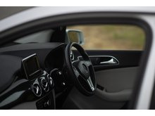 1.6 B180 BlueEfficiency SE MPV 5dr Petrol 7G-DCT Euro 5 (s/s) (122 ps)