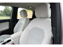 1.6 B180 BlueEfficiency SE MPV 5dr Petrol 7G-DCT Euro 5 (s/s) (122 ps)
