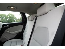 1.6 B180 BlueEfficiency SE MPV 5dr Petrol 7G-DCT Euro 5 (s/s) (122 ps)
