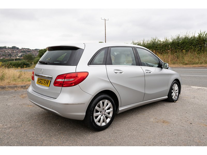 Mercedes-Benz 1.6 B180 BlueEfficiency SE MPV 5dr Petrol 7G-DCT Euro 5 (s/s) (122 ps)