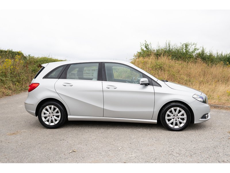 Mercedes-Benz 1.6 B180 BlueEfficiency SE MPV 5dr Petrol 7G-DCT Euro 5 (s/s) (122 ps)
