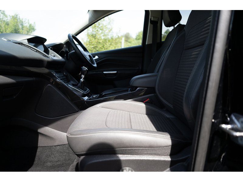 Ford 1.5 TDCi Titanium SUV 5dr Diesel Manual Euro 6 (s/s) (120 ps)