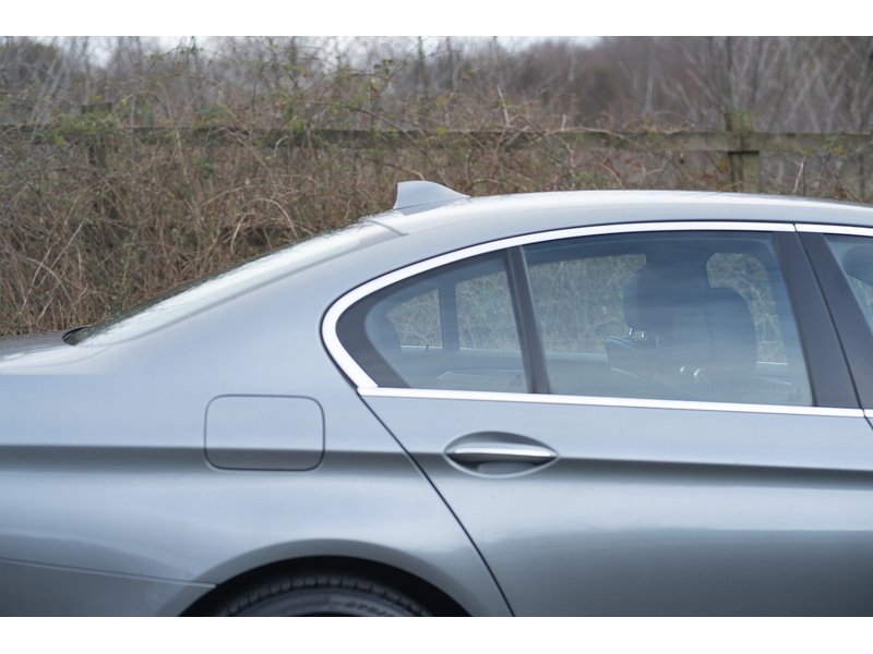 BMW 2.0 520d SE Saloon 4dr Diesel Steptronic Euro 5 (184 ps)