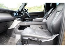 3.0 D200 MHEV S SUV 3dr Diesel Auto 4WD Euro 6 (s/s) (200 ps)