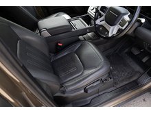 3.0 D200 MHEV S SUV 3dr Diesel Auto 4WD Euro 6 (s/s) (200 ps)