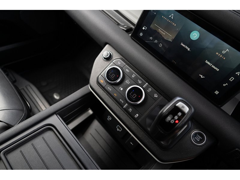 Land Rover 3.0 D200 MHEV S SUV 3dr Diesel Auto 4WD Euro 6 (s/s) (200 ps)