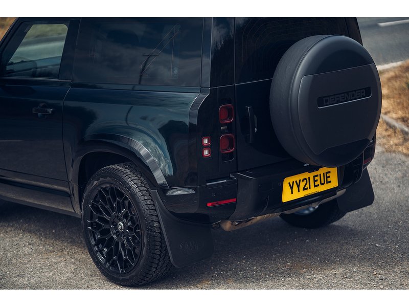 Land Rover 3.0 D200 MHEV S SUV 3dr Diesel Auto 4WD Euro 6 (s/s) (200 ps)