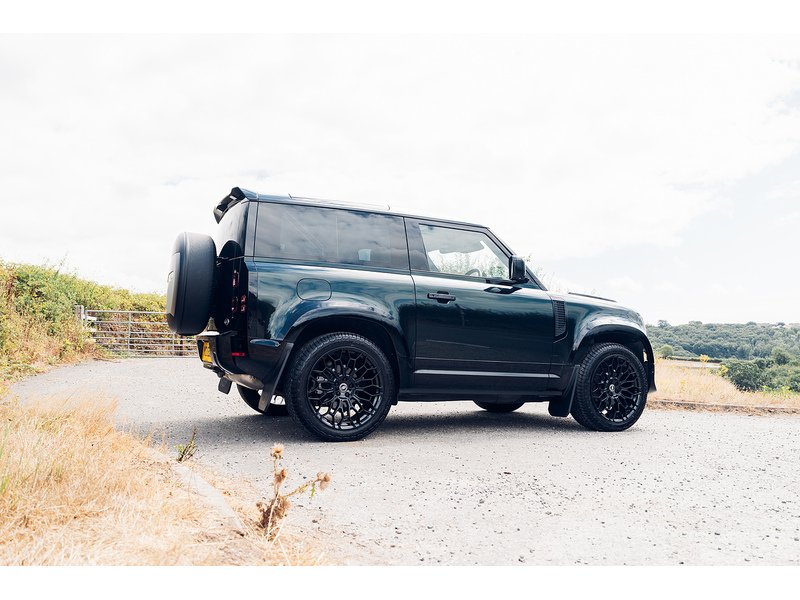 Land Rover 3.0 D200 MHEV S SUV 3dr Diesel Auto 4WD Euro 6 (s/s) (200 ps)