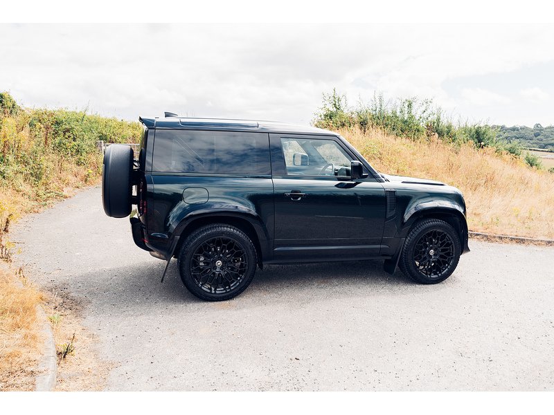 Land Rover 3.0 D200 MHEV S SUV 3dr Diesel Auto 4WD Euro 6 (s/s) (200 ps)