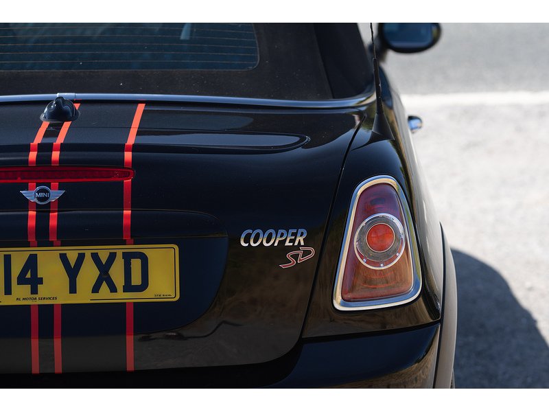 MINI 2.0 Cooper SD Convertible 2dr Diesel Manual Euro 5 (s/s) (143 ps)