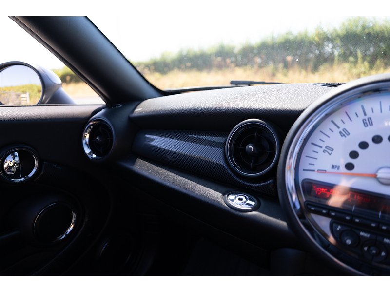 MINI 2.0 Cooper SD Convertible 2dr Diesel Manual Euro 5 (s/s) (143 ps)