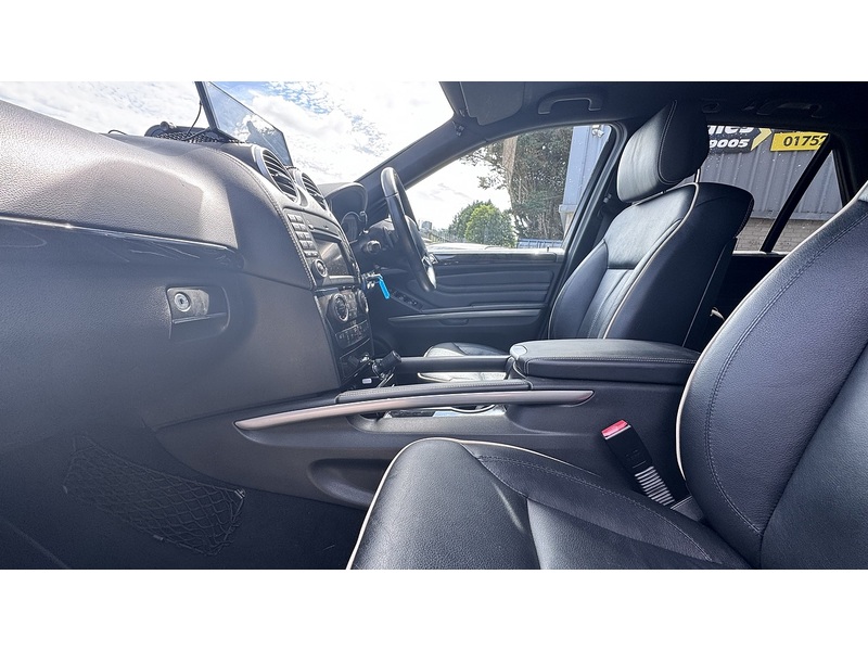 Mercedes-Benz 3.0 ML350 CDI V6 BlueEfficiency Grand Edition SUV 5dr Diesel G-Tronic 4WD Euro 5 (231 ps)
