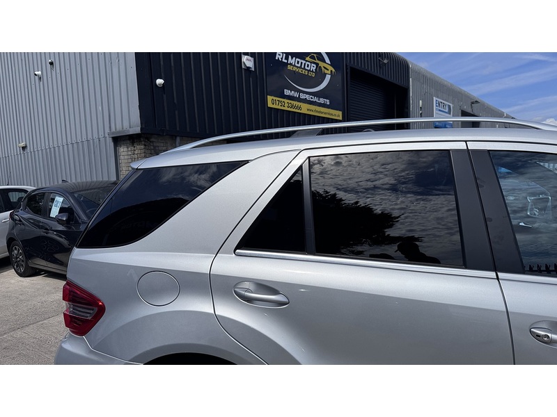 Mercedes-Benz 3.0 ML350 CDI V6 BlueEfficiency Grand Edition SUV 5dr Diesel G-Tronic 4WD Euro 5 (231 ps)