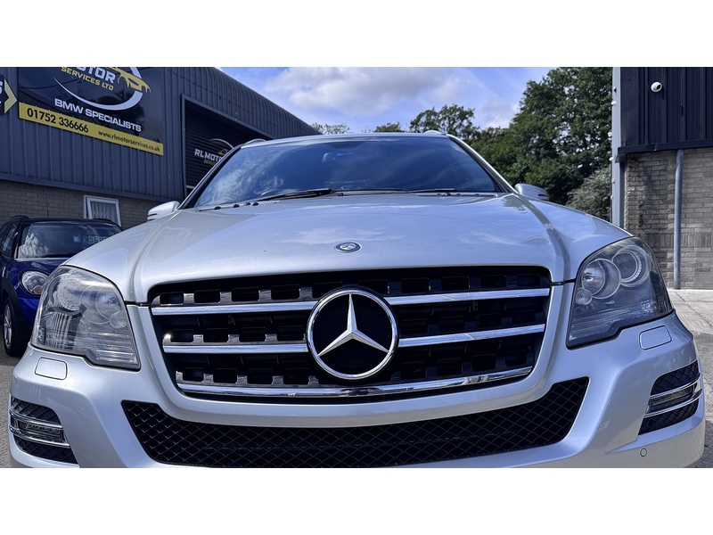 Mercedes-Benz 3.0 ML350 CDI V6 BlueEfficiency Grand Edition SUV 5dr Diesel G-Tronic 4WD Euro 5 (231 ps)