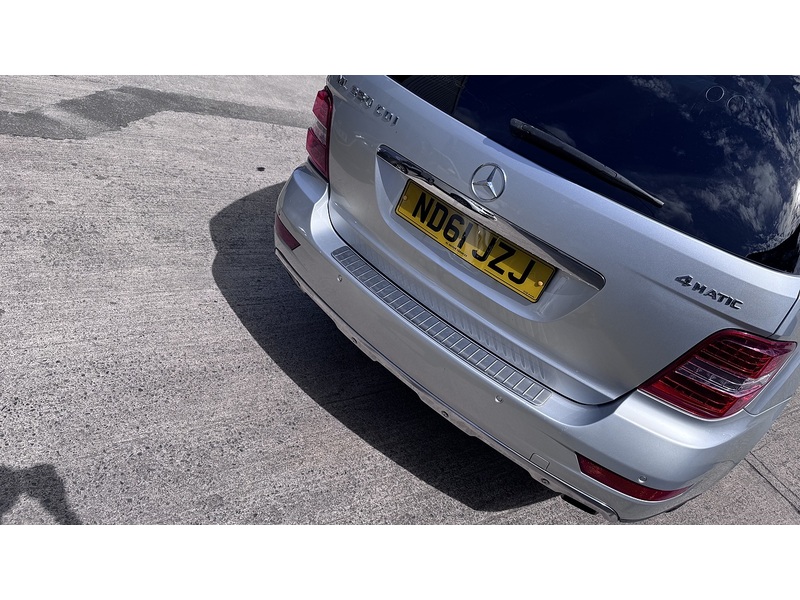 Mercedes-Benz 3.0 ML350 CDI V6 BlueEfficiency Grand Edition SUV 5dr Diesel G-Tronic 4WD Euro 5 (231 ps)