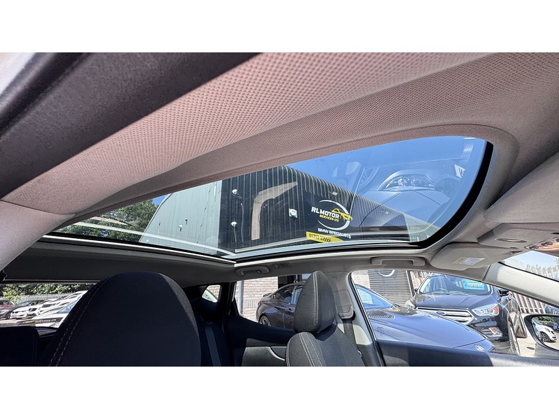 Nissan 1.5 dCi N-Connecta SUV 5dr Diesel Manual Euro 6 (s/s) (110 ps)