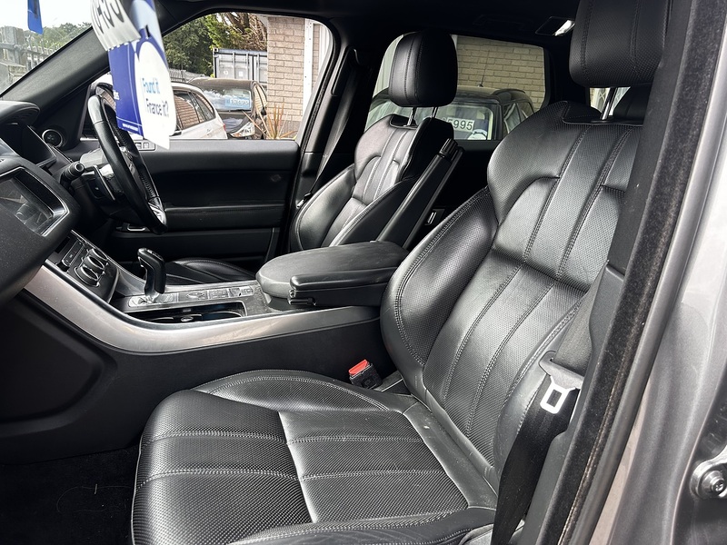 Land Rover 3.0 SD V6 HSE Dynamic SUV 5dr Diesel Auto 4WD Euro 6 (s/s) (306 ps)
