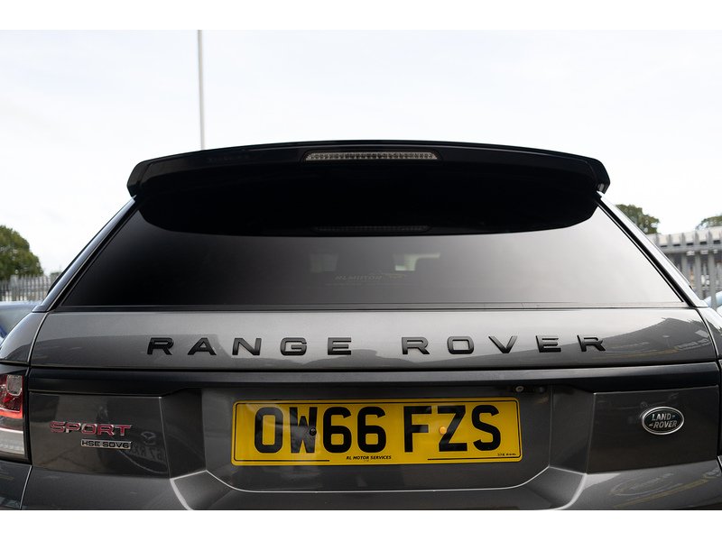 Land Rover 3.0 SD V6 HSE Dynamic SUV 5dr Diesel Auto 4WD Euro 6 (s/s) (306 ps)