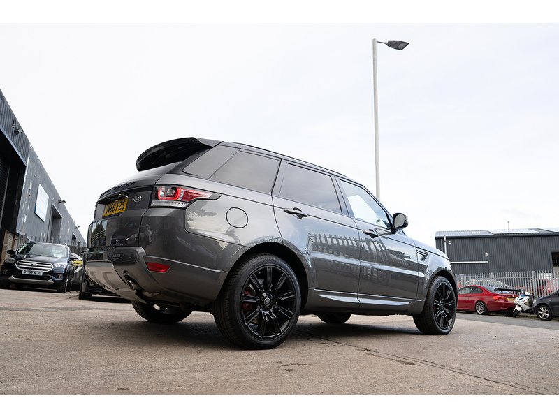 Land Rover 3.0 SD V6 HSE Dynamic SUV 5dr Diesel Auto 4WD Euro 6 (s/s) (306 ps)