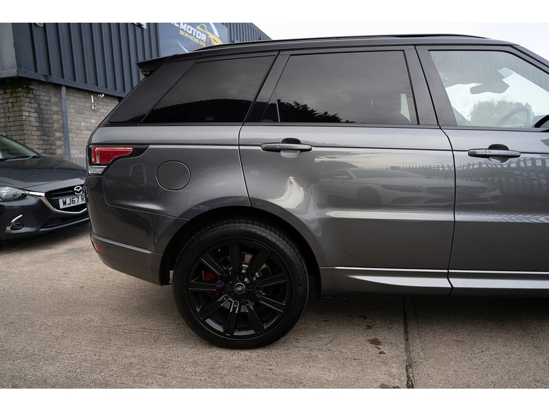 Land Rover 3.0 SD V6 HSE Dynamic SUV 5dr Diesel Auto 4WD Euro 6 (s/s) (306 ps)