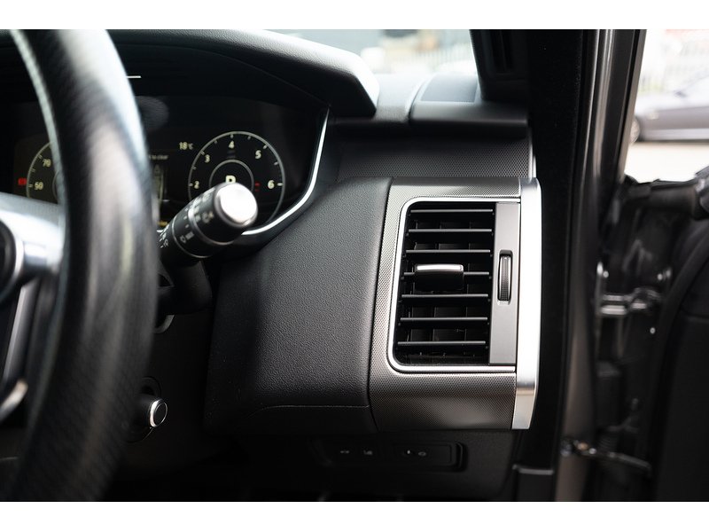 Land Rover 3.0 SD V6 HSE Dynamic SUV 5dr Diesel Auto 4WD Euro 6 (s/s) (306 ps)