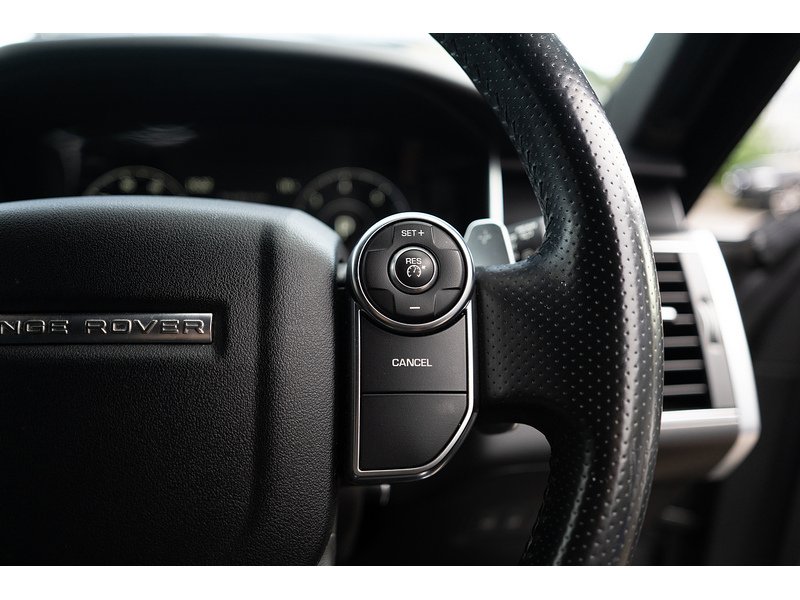 Land Rover 3.0 SD V6 HSE Dynamic SUV 5dr Diesel Auto 4WD Euro 6 (s/s) (306 ps)