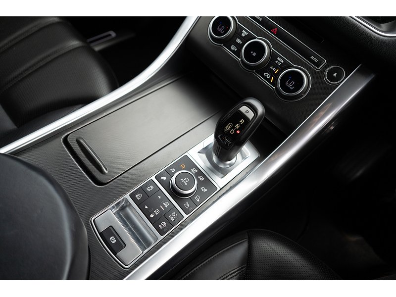 Land Rover 3.0 SD V6 HSE Dynamic SUV 5dr Diesel Auto 4WD Euro 6 (s/s) (306 ps)