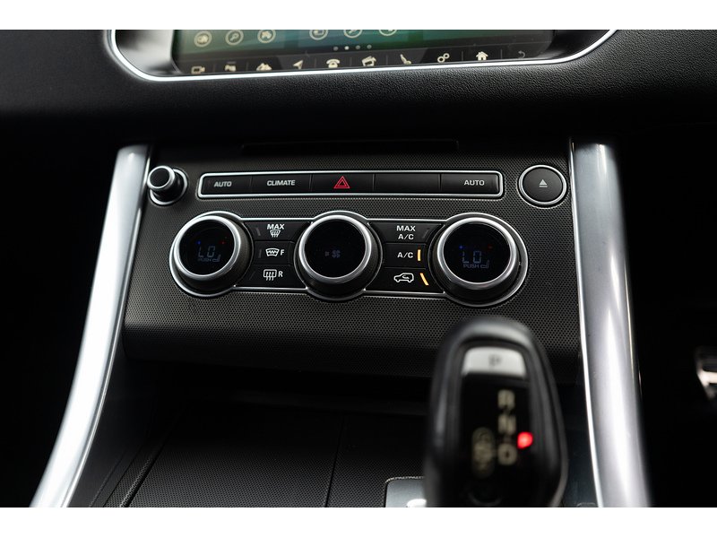 Land Rover 3.0 SD V6 HSE Dynamic SUV 5dr Diesel Auto 4WD Euro 6 (s/s) (306 ps)