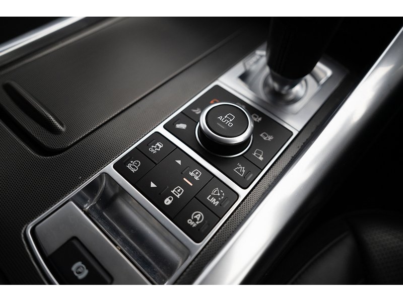 Land Rover 3.0 SD V6 HSE Dynamic SUV 5dr Diesel Auto 4WD Euro 6 (s/s) (306 ps)