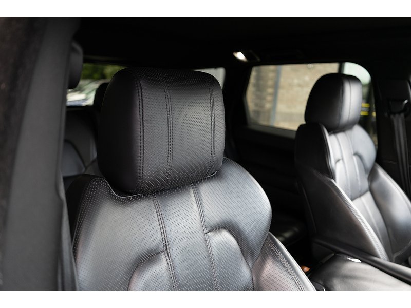 Land Rover 3.0 SD V6 HSE Dynamic SUV 5dr Diesel Auto 4WD Euro 6 (s/s) (306 ps)