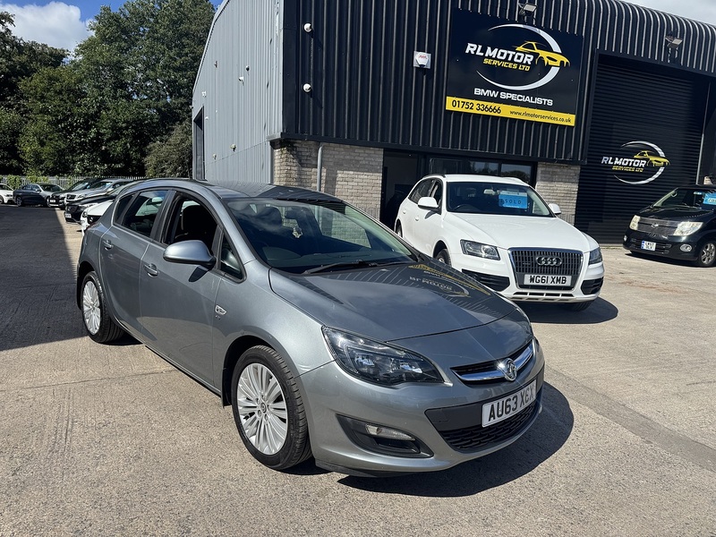 Vauxhall Energy Hatchback 1.6 Manual Petrol