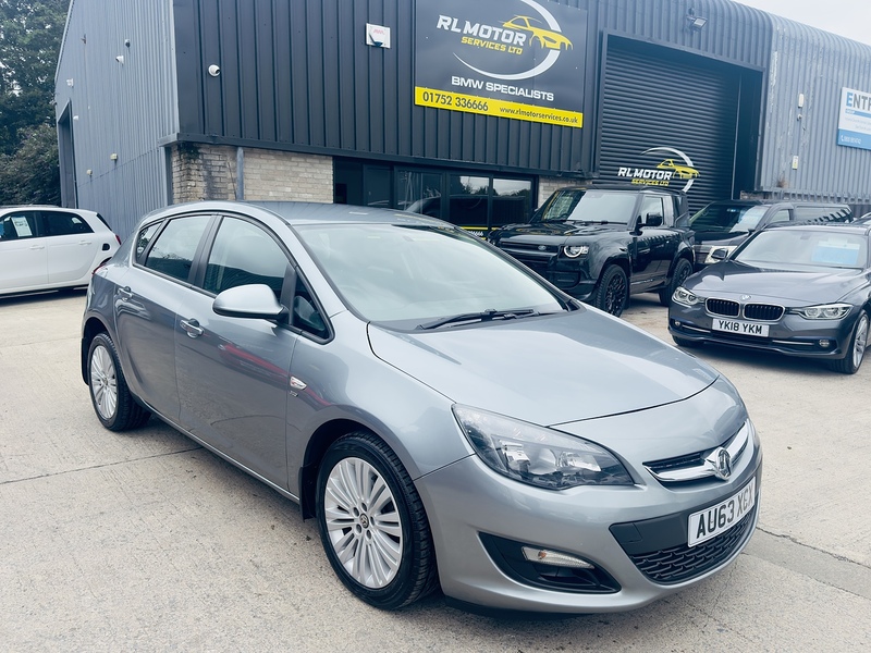 Vauxhall Energy Hatchback 1.6 Manual Petrol