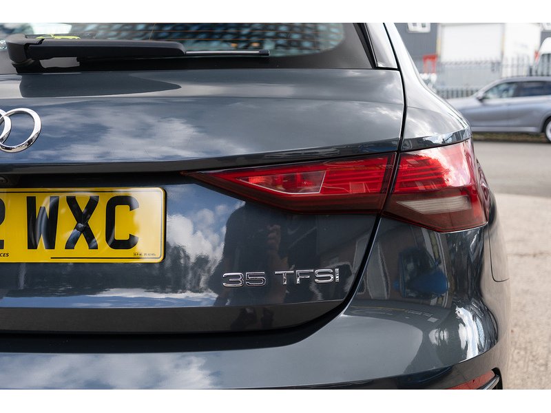Audi 1.5 TFSI 35 Sport Sportback 5dr Petrol Manual Euro 6 (s/s) (150 ps)