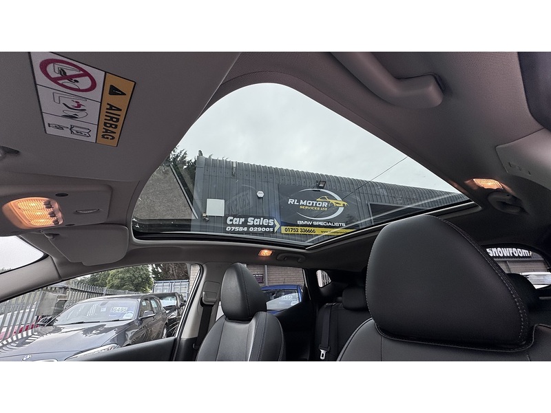 Nissan 1.6 dCi Tekna SUV 5dr Diesel XTRON Euro 6 (s/s) (130 ps)