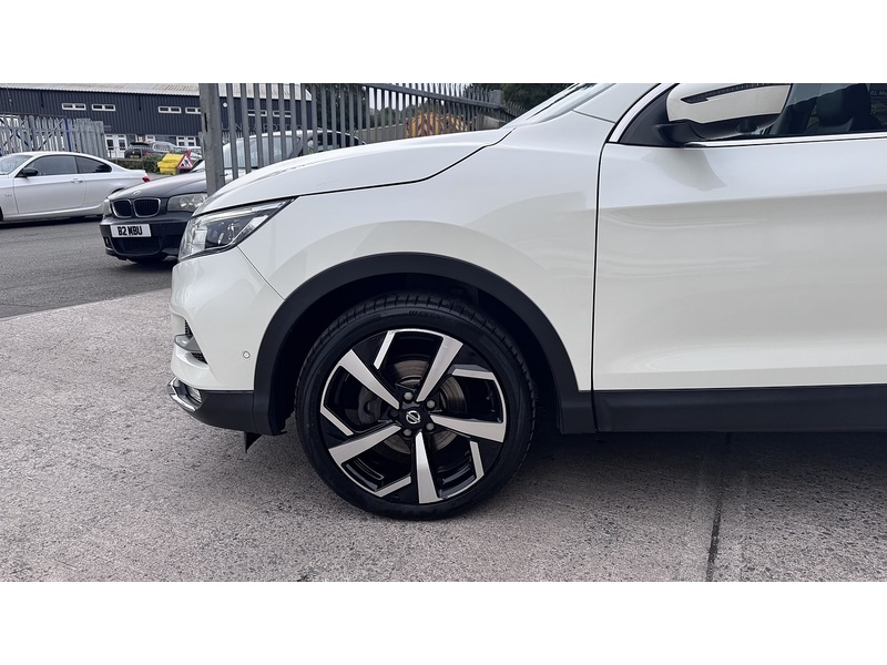 Nissan 1.6 dCi Tekna SUV 5dr Diesel XTRON Euro 6 (s/s) (130 ps)